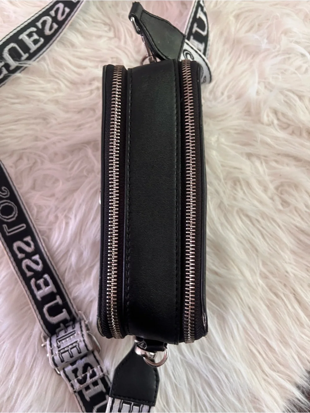 GUESS Black Logo Camera Crossbody Bag Silver G Wide Strap Double Zip